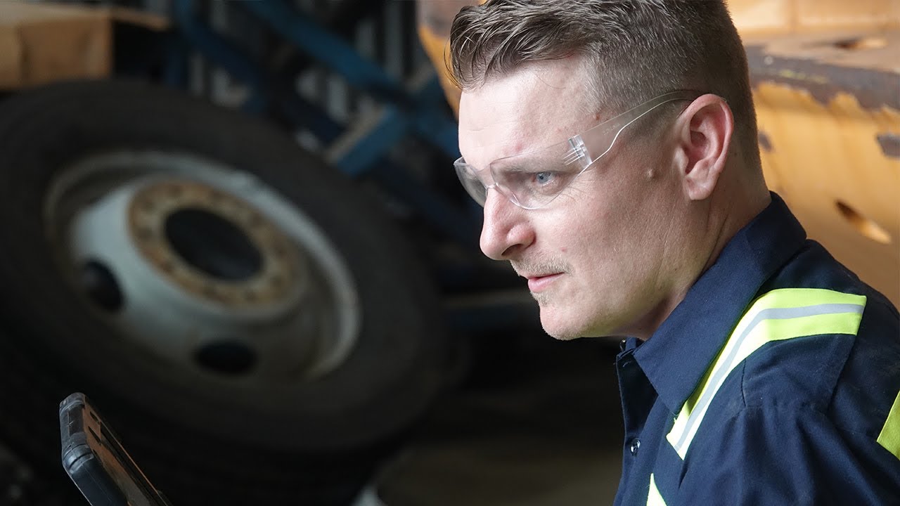 Luby Equipment Employee Feature | Chris Roberts - Fenton