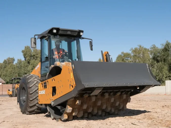 CASE SV211E Single Drum Vibratory Roller