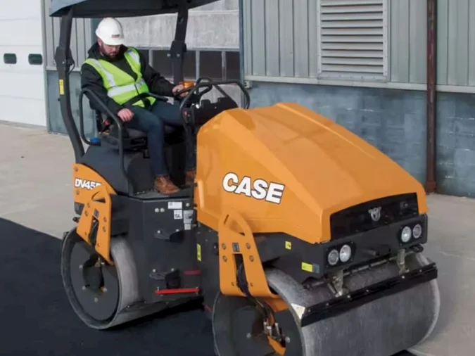 CASE DV45E Vibratory Roller