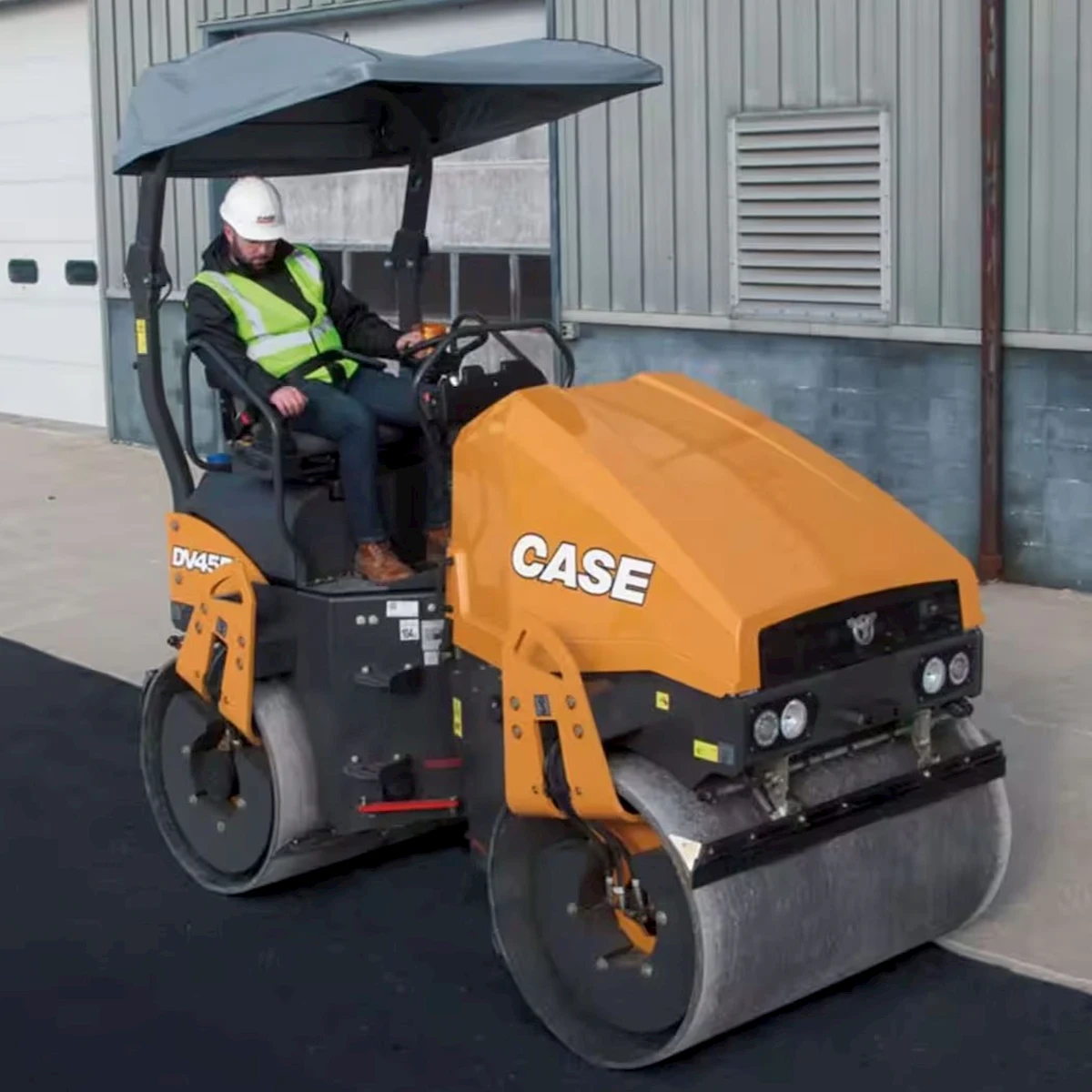 CASE DV45E Vibratory Roller