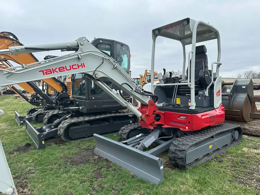 Takeuchi Compact Excavator TB335R-RA - 135300323