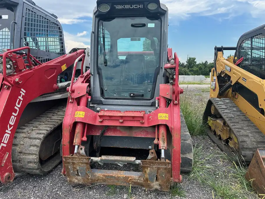 2018 Takeuchi TL10V2-CR Compact Track Loader - EQ0035476
