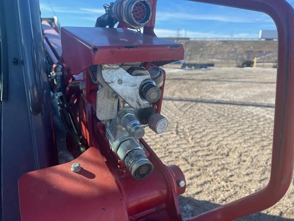 2022 Takeuchi TL12R2-CR Compact Track Loader - EQ0026092