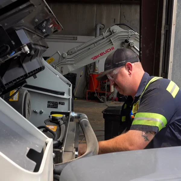 Takeuchi TL11R3 Track Loader Serviceability