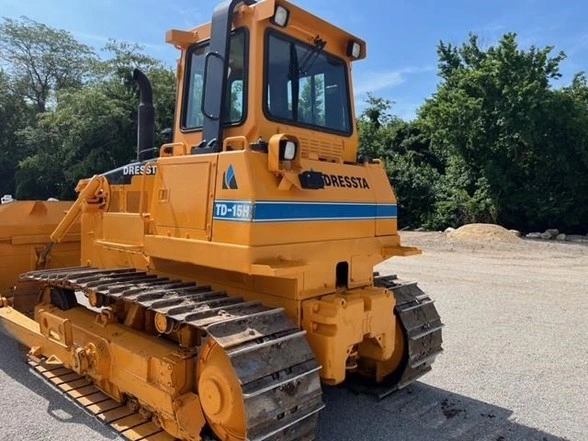 2004 DRESSTA TD15H CONSIGN - P032617