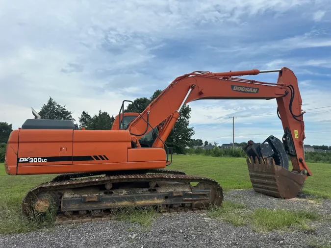 2012 Doosan DX300LC Excavator - 9824