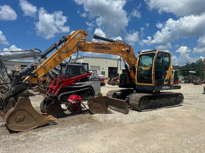 2018 Hyundai HX130 LCR Compact Excavator - EQ0050225