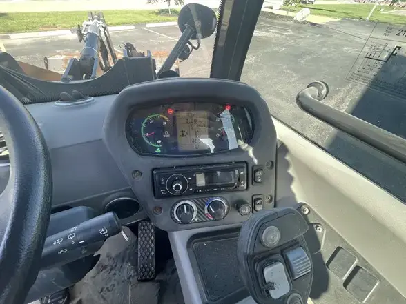 2018 CASE 21F Compact Wheel Loader - EQ0039284