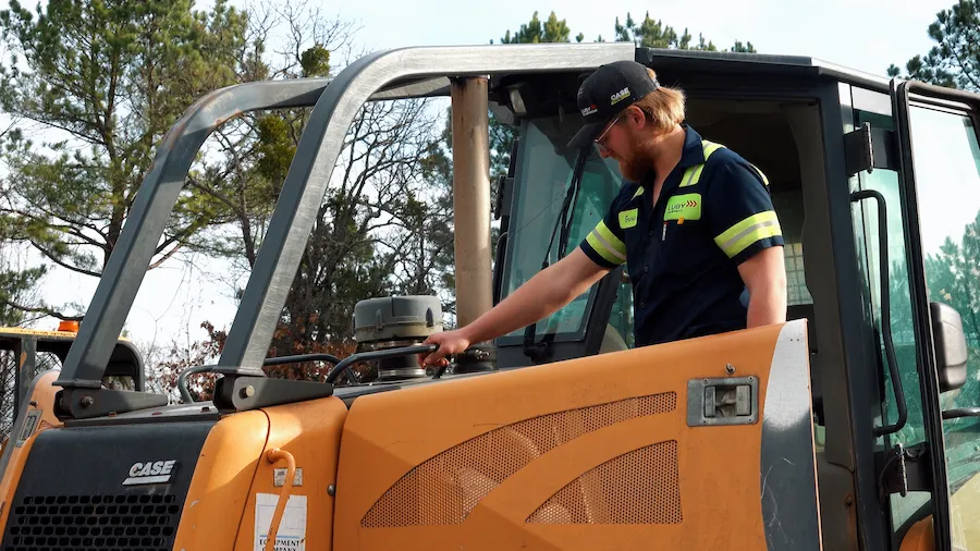 Luby CASE Equipment Service