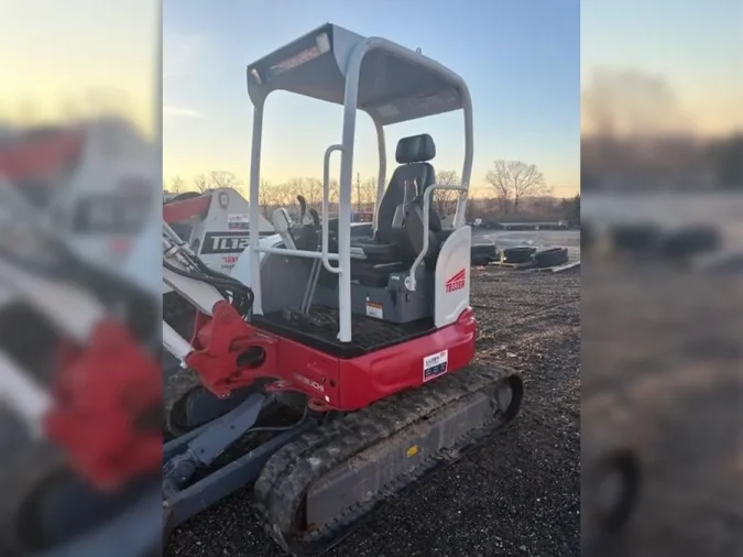takeuchi compact excavator tb335r