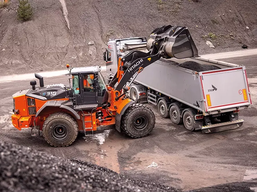 hitachi large wheel loader landcros zw310-7 loading