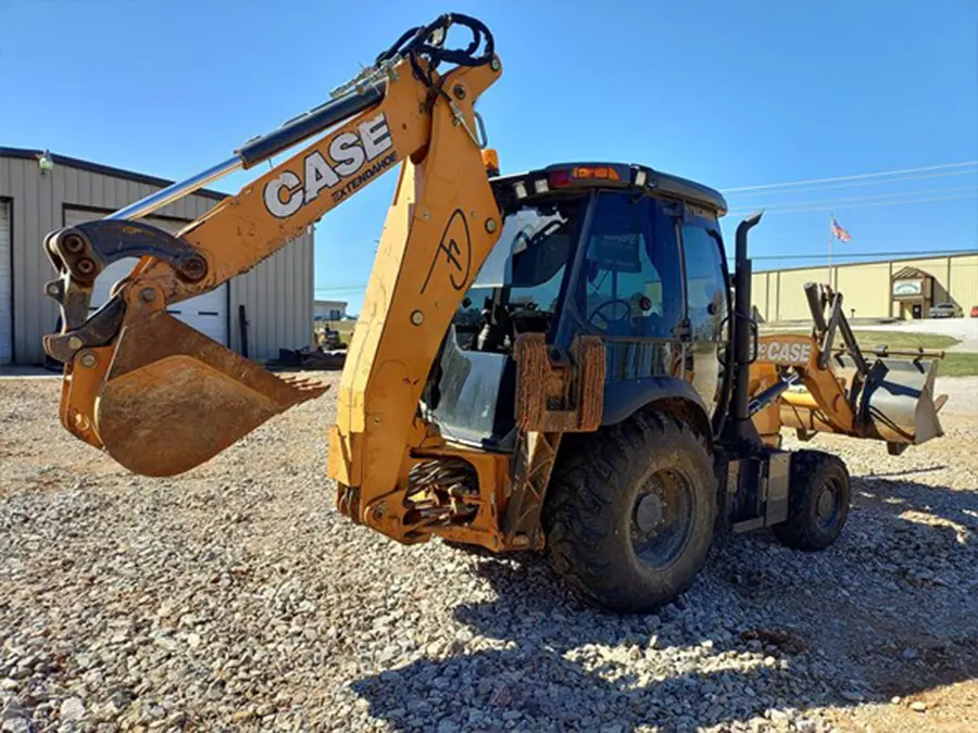 580SN Backhoe Loader CASE back right