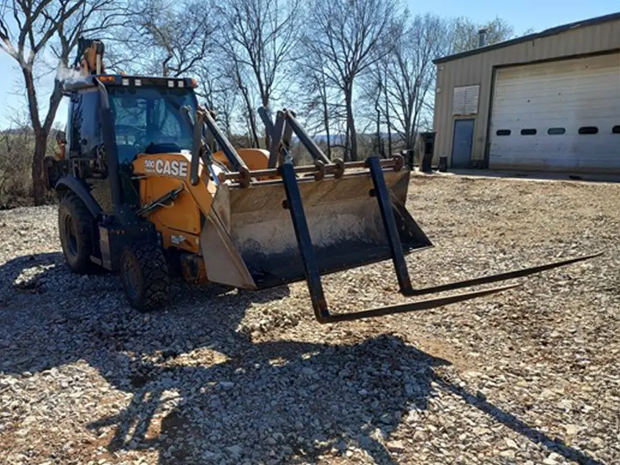 580SN Backhoe Loader CASE front right