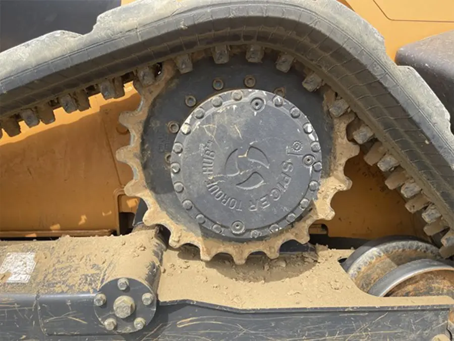 CASE TV620B Compact Track Loader left track